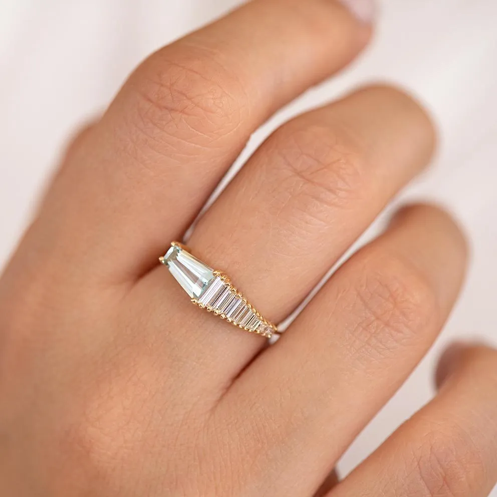 18K Gold Asymmetrical Trapeze Aquamarine & Needle Baguette Diamond Ring