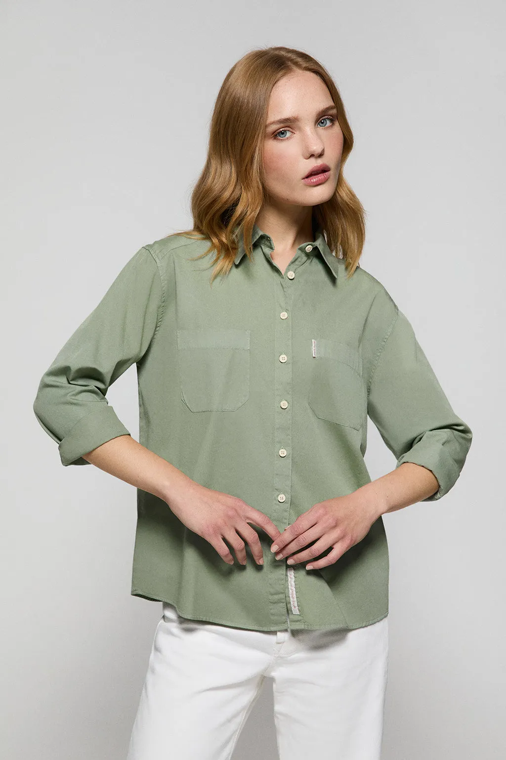 Camisa loose fit color verde con bolsillos y detalle Polo Club