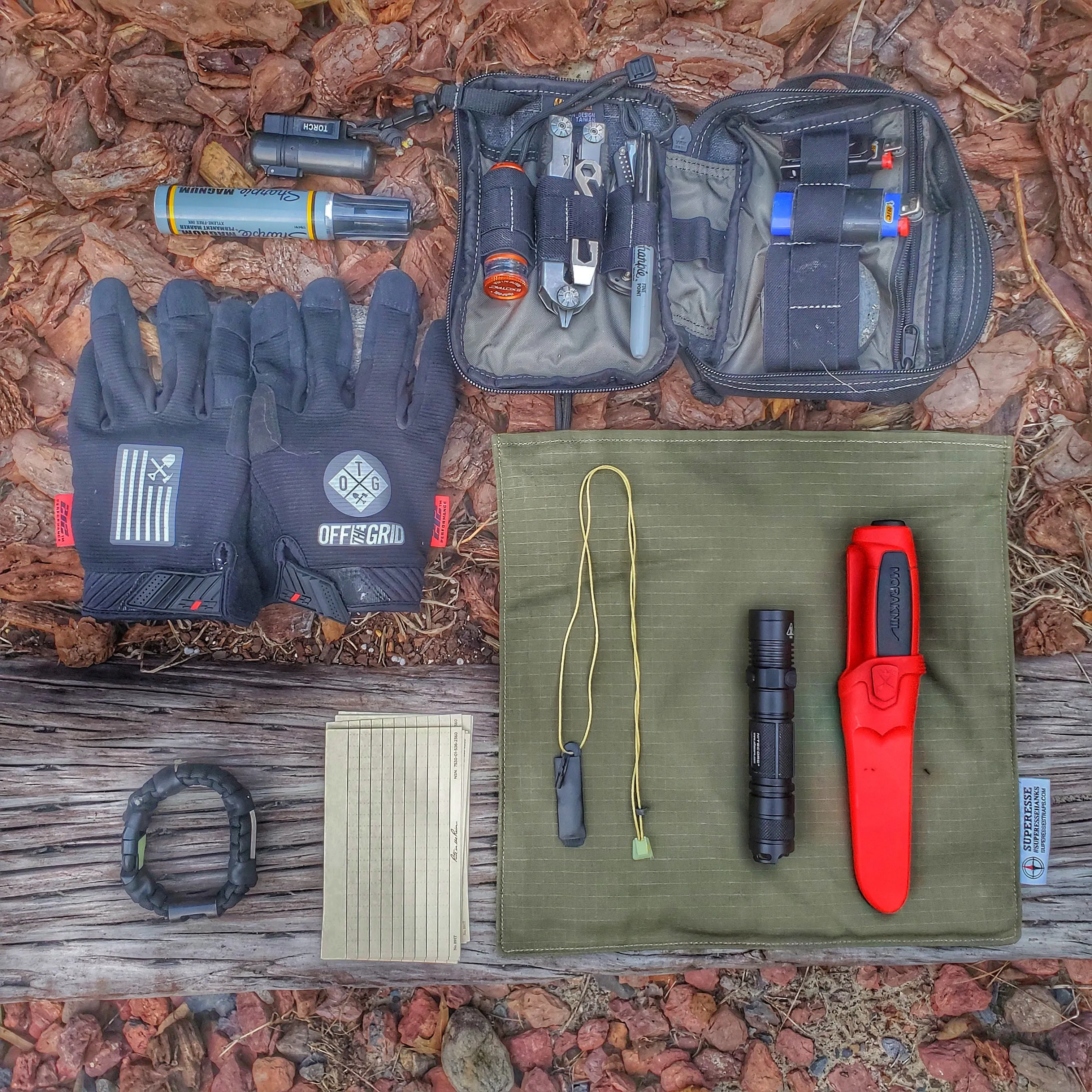 EDC Hank - Pocket Dump Storage Compartment Handkerchief.