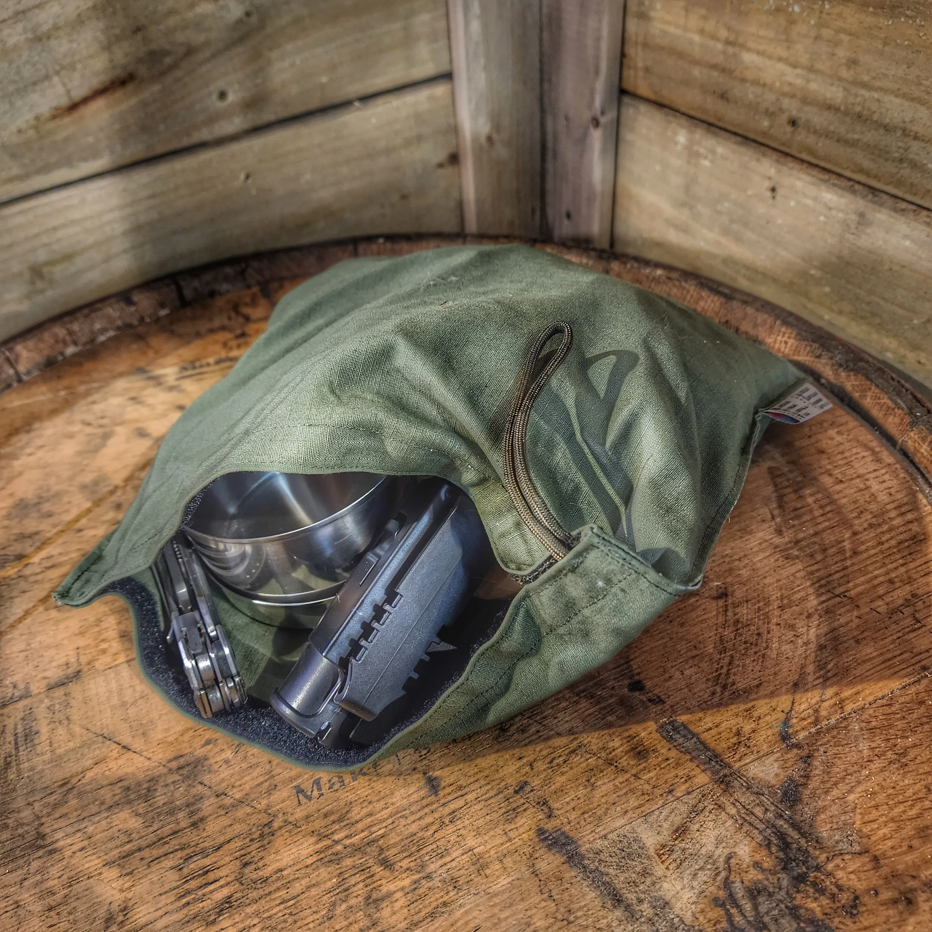 EDC Hank - Pocket Dump Storage Compartment Handkerchief.