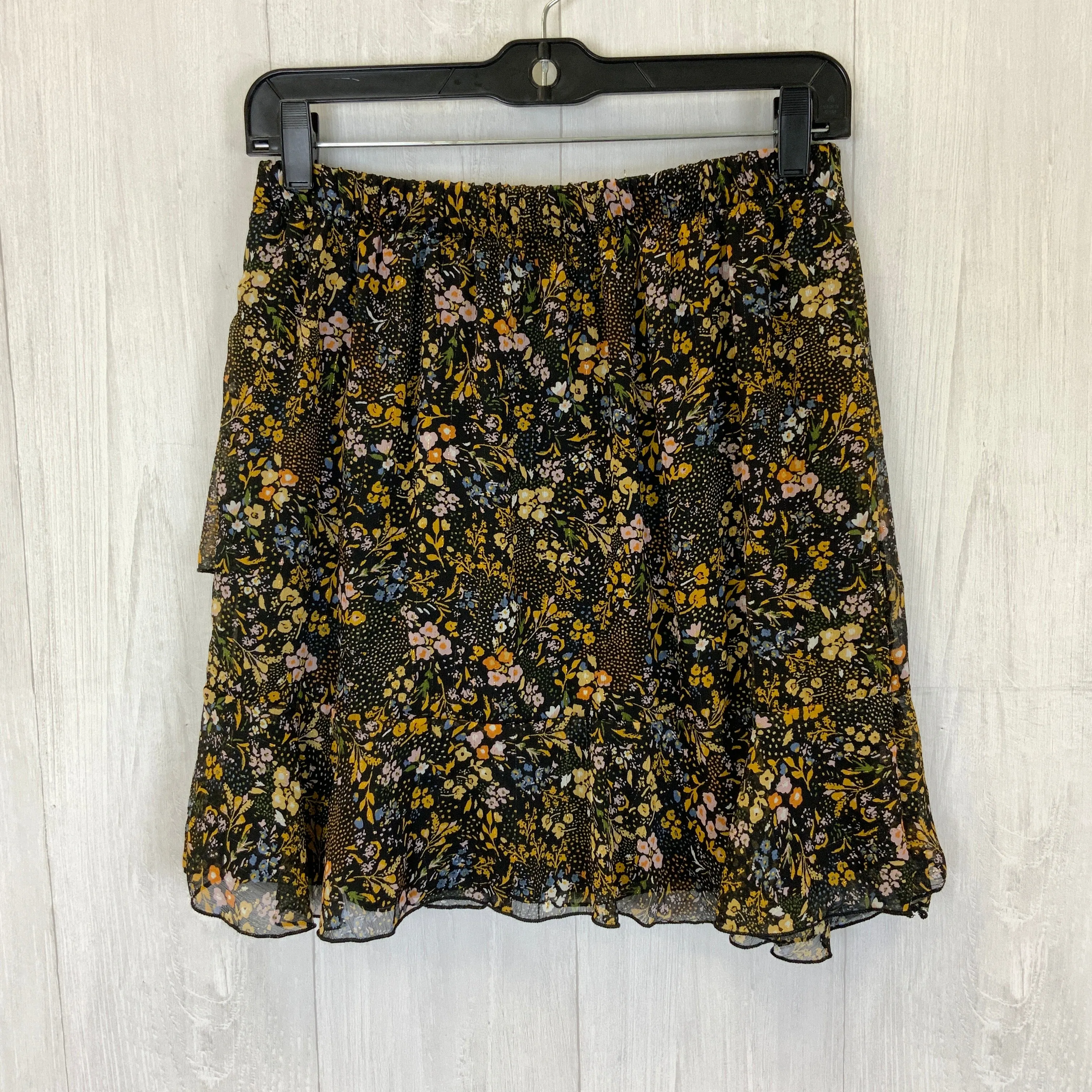 Skirt Mini & Short By Clothes Mentor  Size: S