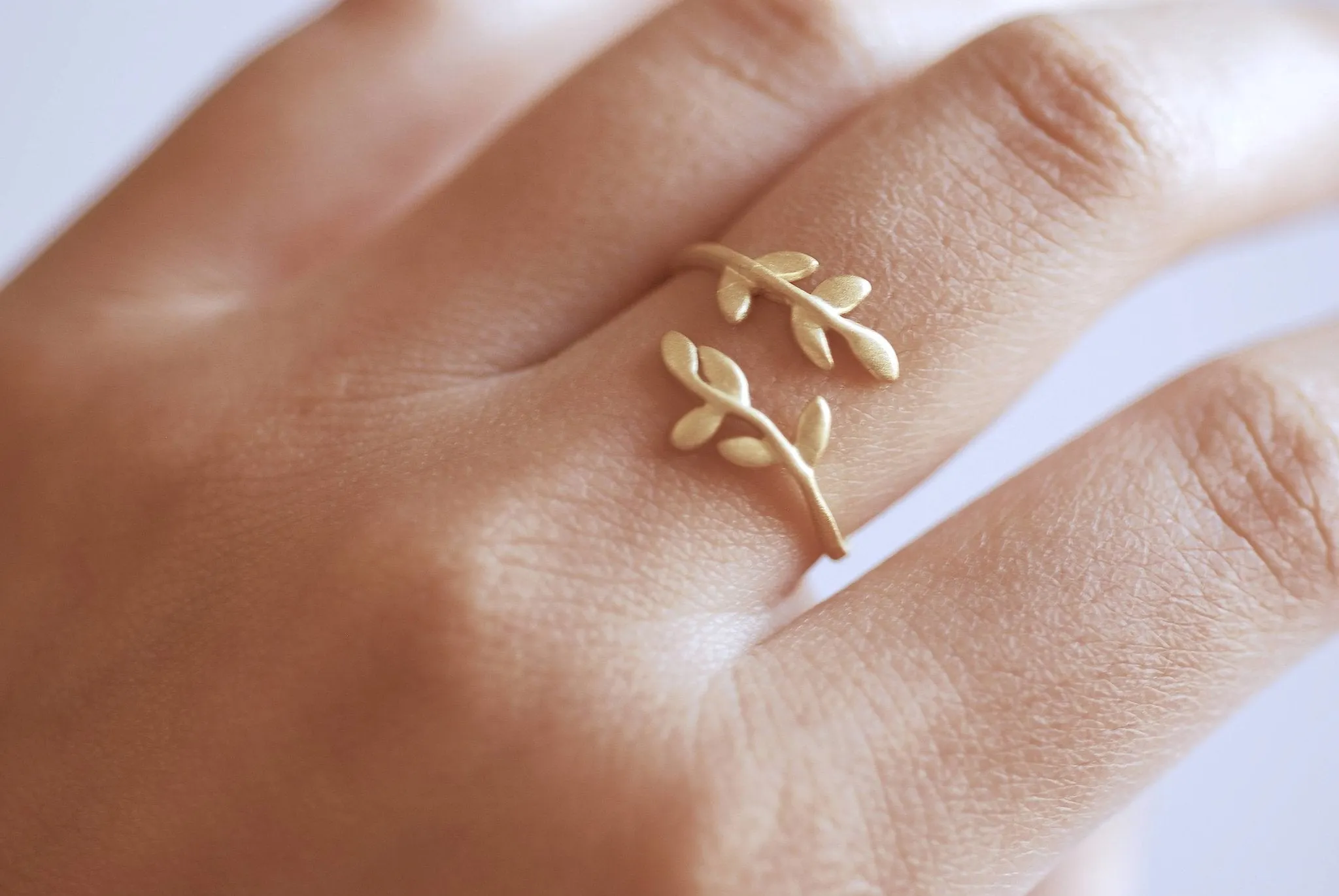 Wholesale Shiny Gold Leaf Branch Ring, Gold Leaf Ring, Layering Ring, Vine Ring, Laurel Ring, Nature Jewelry, twig ring, branch ring, tree ring,